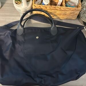Large navy blue long champ with shoulder strap